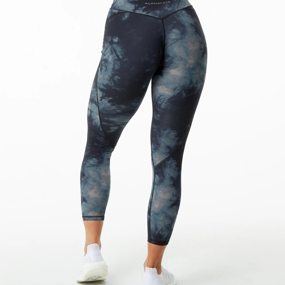Alphalete Surface Power Leggings - Picture 2 of 5